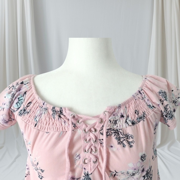 No Boundaries Juniors Floral Pink Summer Top Size XS - Picture 4 of 6